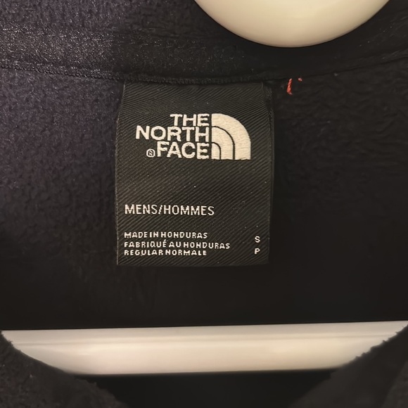 Men’s North Face Red & Black Fleece 1/4 Zip Pullover in Great Condition,Sz Small - Picture 4 of 5